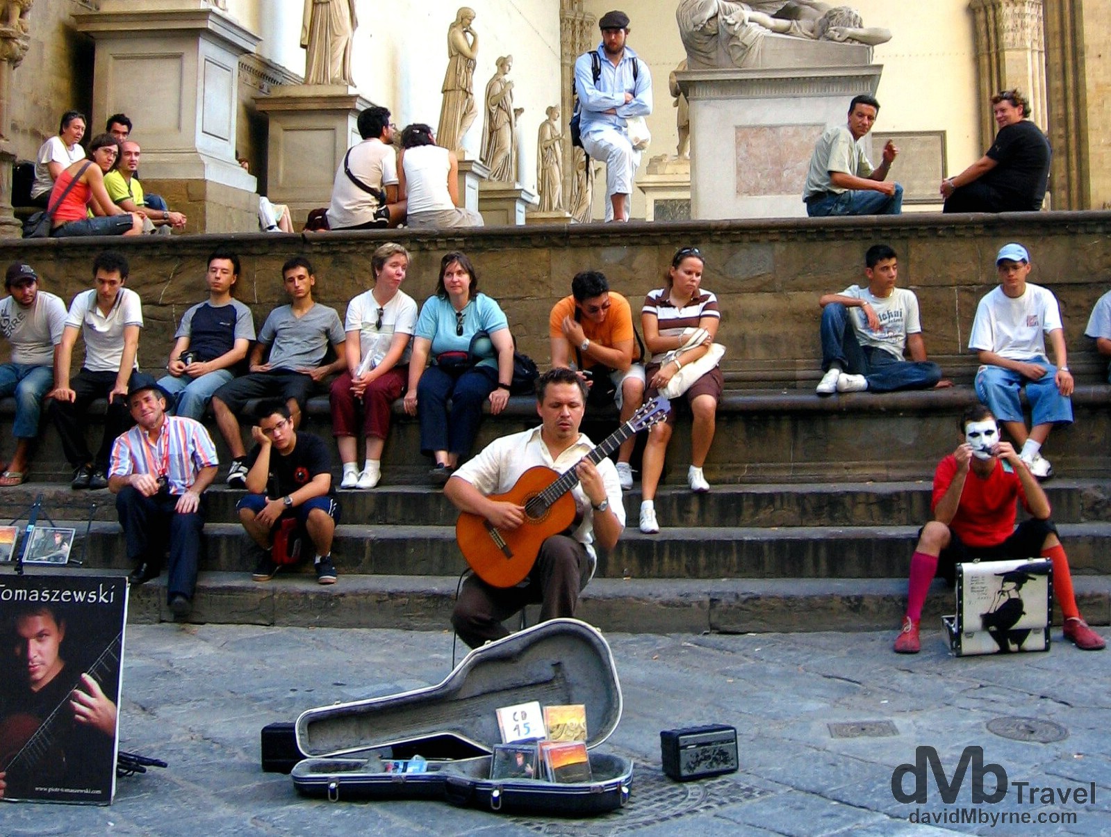 Street performers Piazza della Signoria, Florence, Tuscany, Italy. August 28th, 2007.    