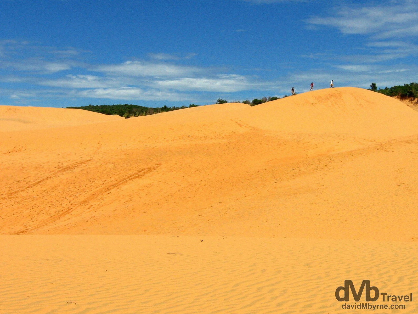On a section of the massive sand dunes outside the village of Mui Ne, southern Vietnam. September 15th 2005. 