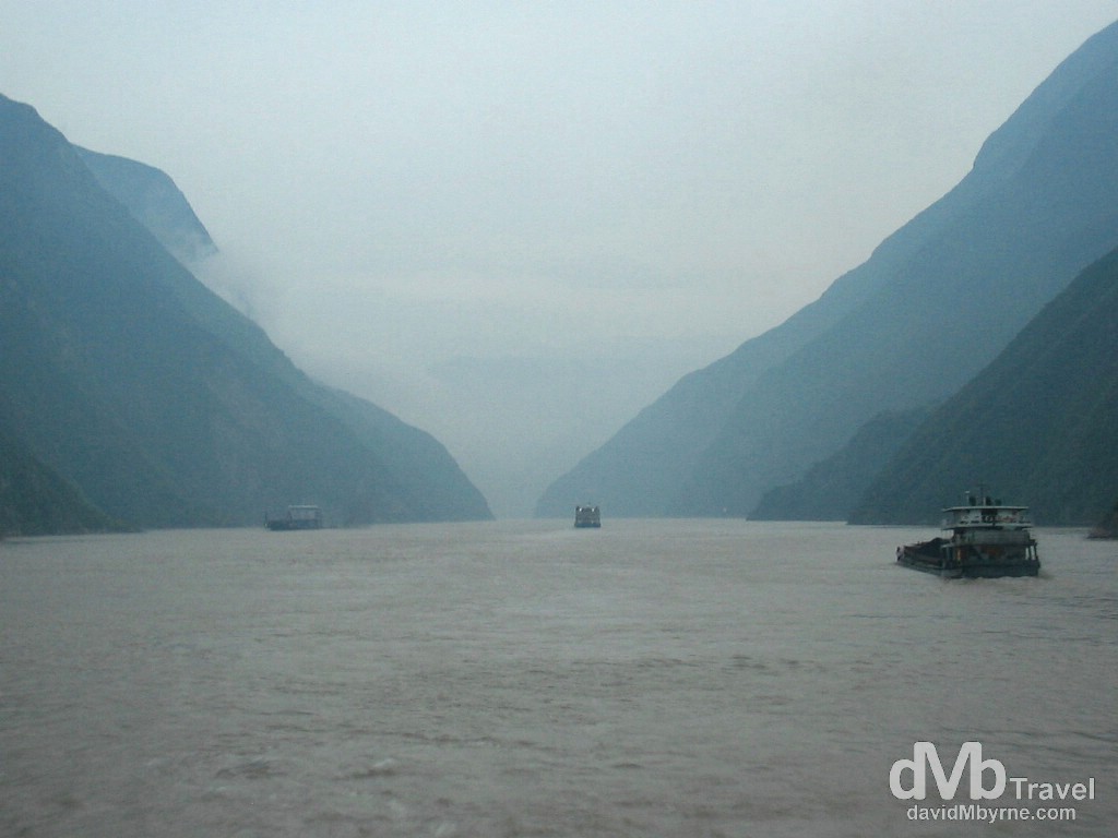 Entering Qutang Gorge as another day dawns on the Yangtze River in central China. September 27th, 2004.