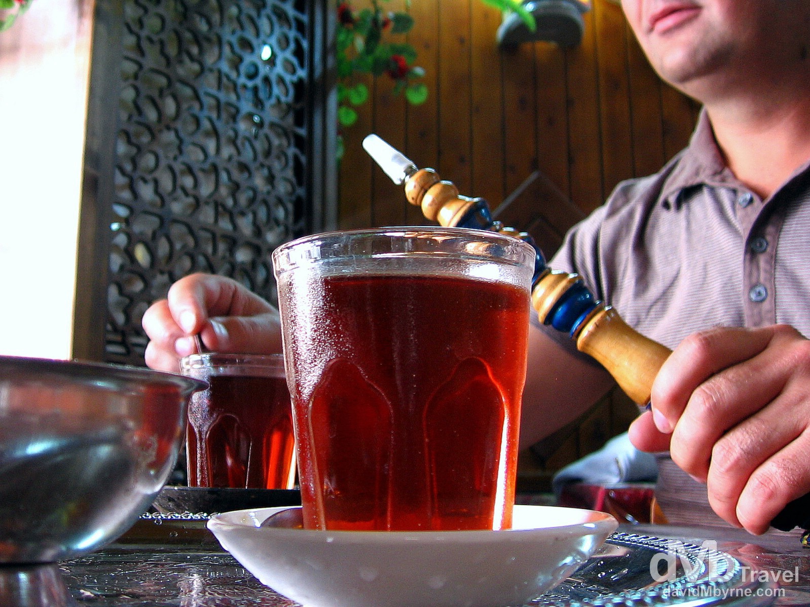 Tea & sheesha/hookah in a cafe in Damascus, Syria. May 4, 2008.