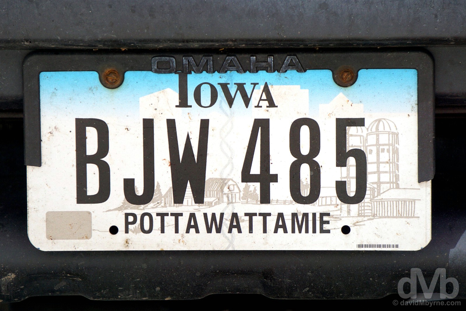 Iowa licence plate, Howard Street, Omaha, Nebraska, USA. September 16, 2016.