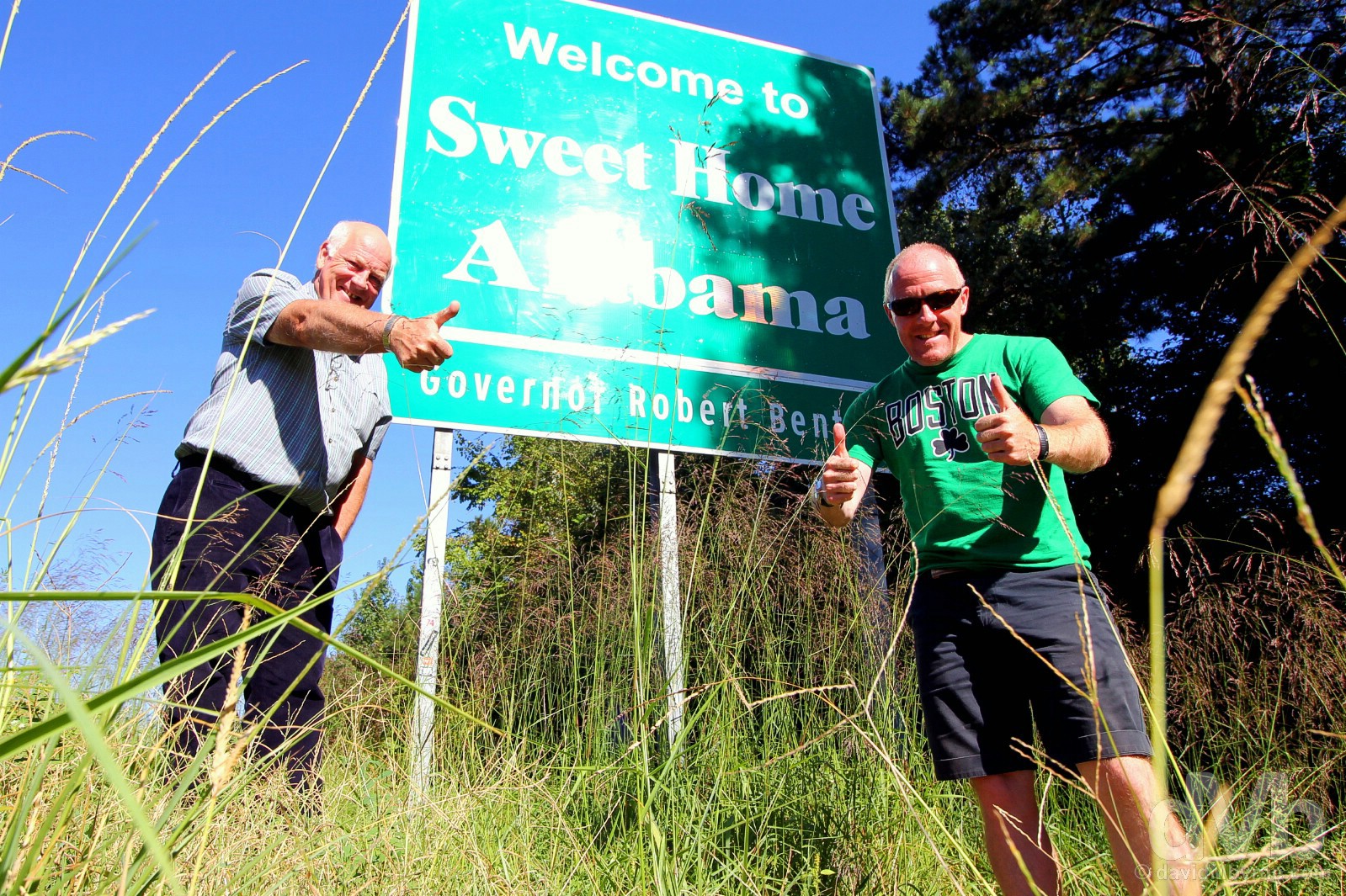 Sweet Home Alabama. At the Mississippi-Alabama state line on Interstate 20 outside Cuba, western Alabama, USA. September 20, 2016. 