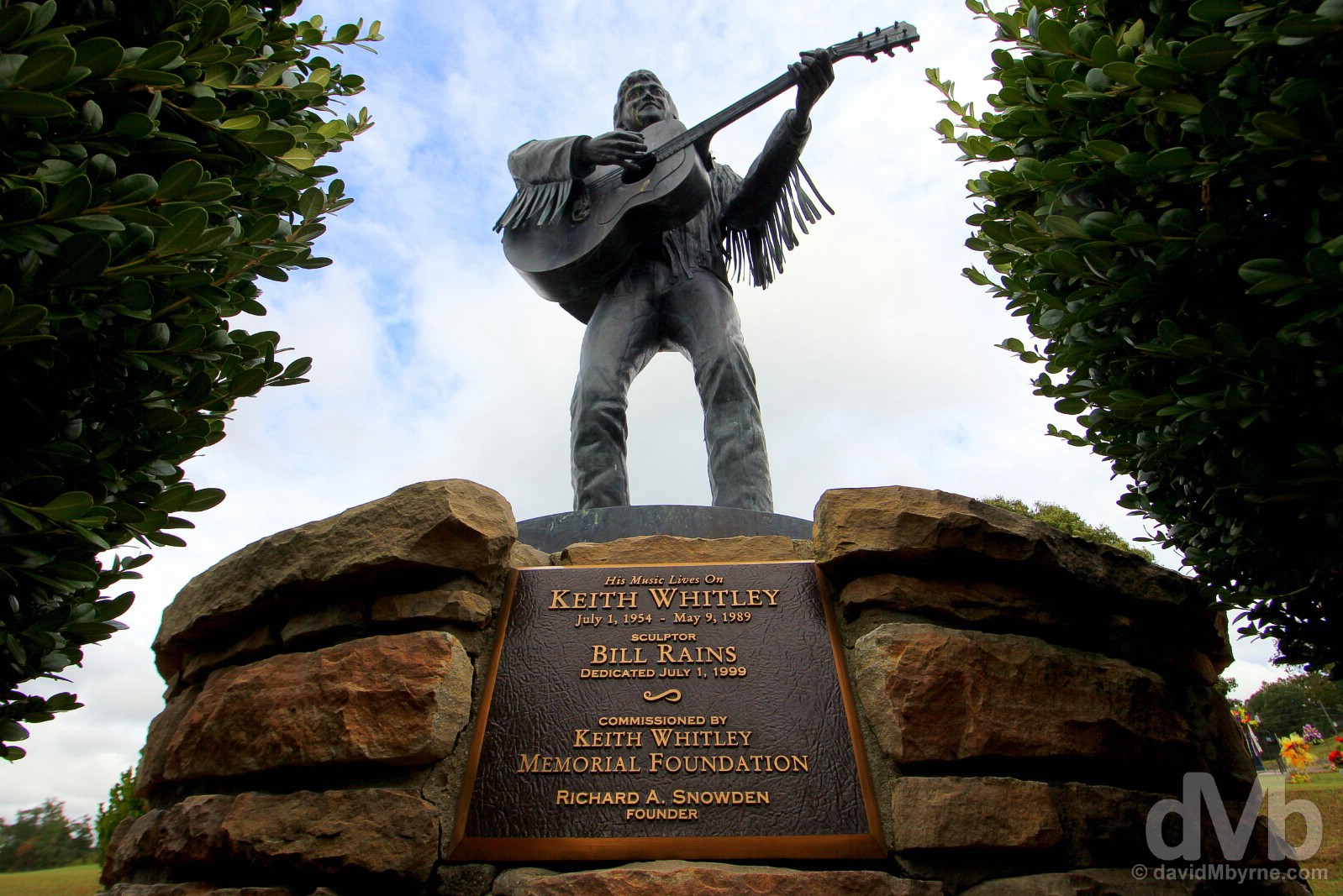 The Keith Whitley statue in the graveyard in Sandy Hook, Elliott County, Kentucky, USA. September 26, 2016.